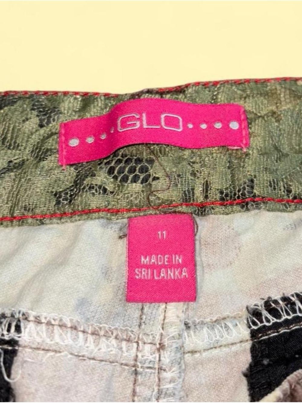 Y2K GLO Camo Cargo Pants - Picture 6 of 6
